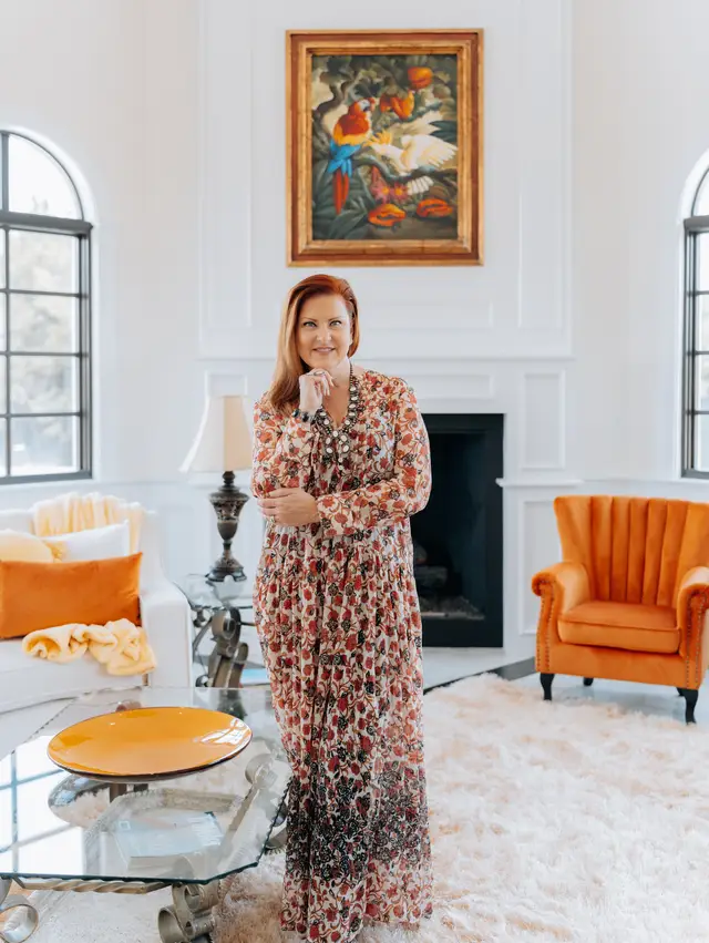 luxuryUSA: Melody Taylor at Le Casa de Fe, branding photography by studioUSA in Dallas-Fort Worth