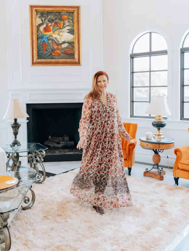 luxuryUSA: Melody Taylor at Le Casa de Fe, branding photography by studioUSA in Dallas-Fort Worth