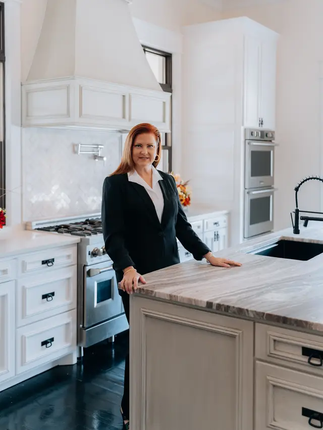 luxuryUSA: Melody Taylor at Le Casa de Fe, branding photography by studioUSA in Dallas-Fort Worth