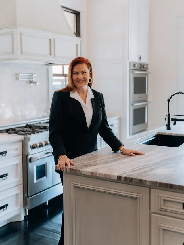 luxuryUSA: Melody Taylor at Le Casa de Fe, branding photography by studioUSA in Dallas-Fort Worth