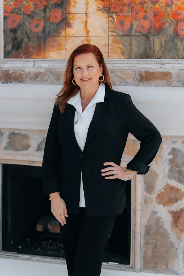 luxuryUSA: Melody Taylor at Le Casa de Fe, branding photography by studioUSA in Dallas-Fort Worth