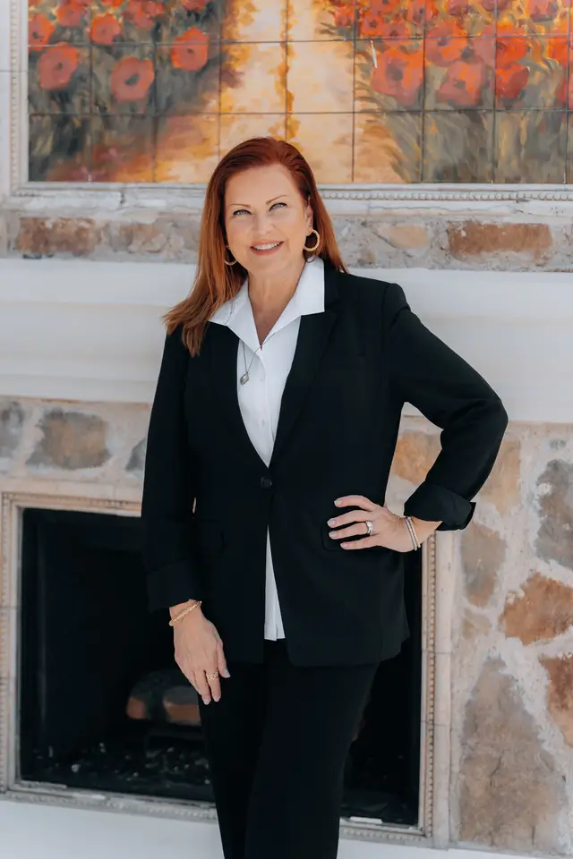 luxuryUSA: Melody Taylor at Le Casa de Fe, branding photography by studioUSA in Dallas-Fort Worth