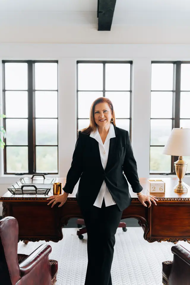 luxuryUSA: Melody Taylor at Le Casa de Fe, branding photography by studioUSA in Dallas-Fort Worth
