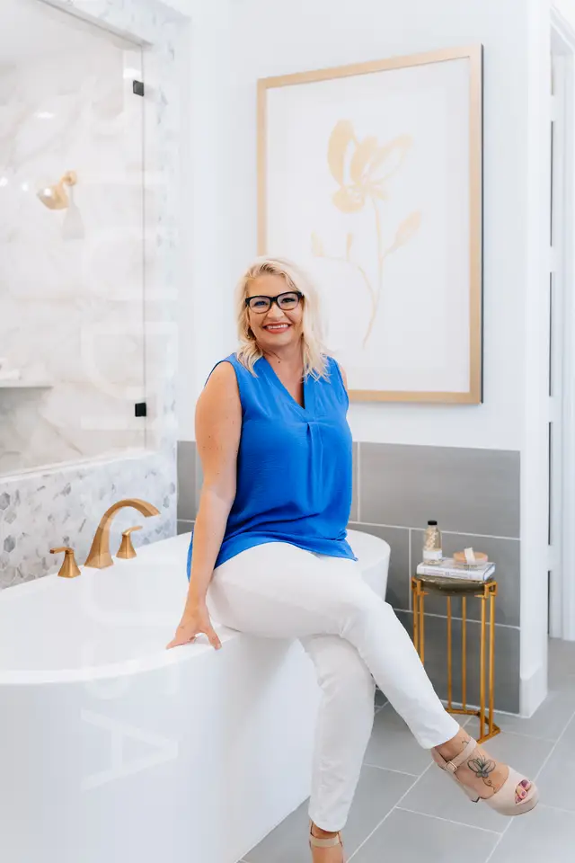 Kendra McKiddy, branding photography by studioUSA in Dallas-Fort Worth