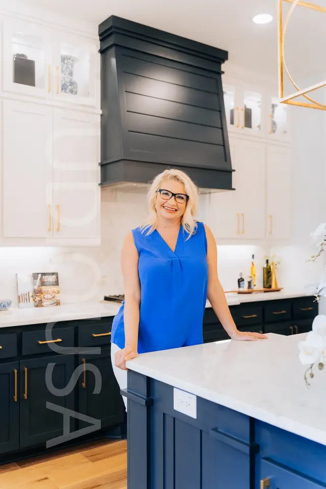Kendra McKiddy, branding photography by studioUSA in Dallas-Fort Worth