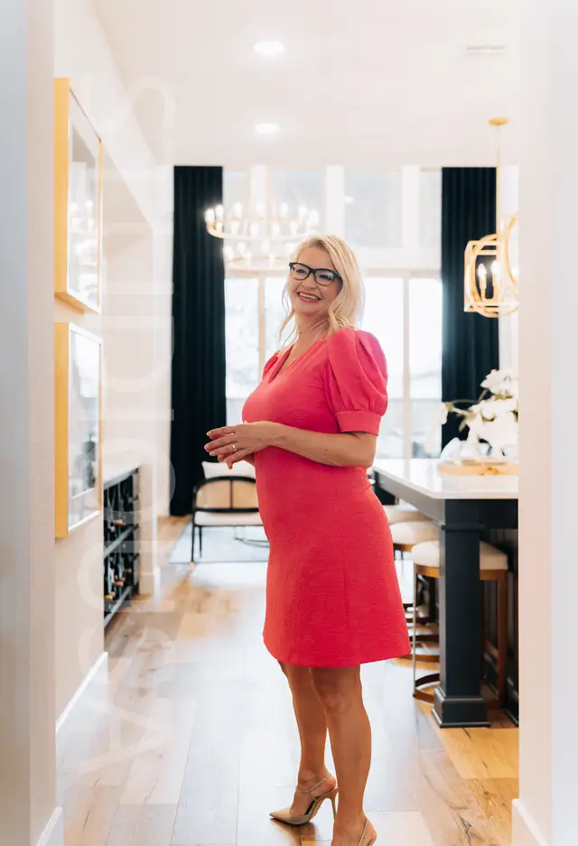 Kendra McKiddy, branding photography by studioUSA in Dallas-Fort Worth