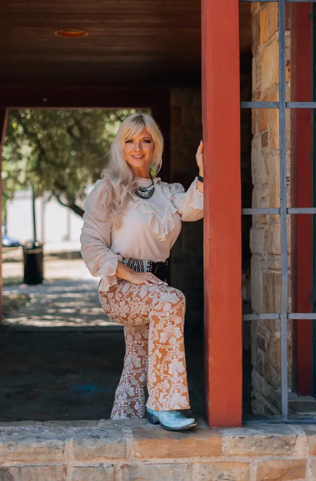 Jenni Rudolf, branding photography by studioUSA in Dallas-Fort Worth