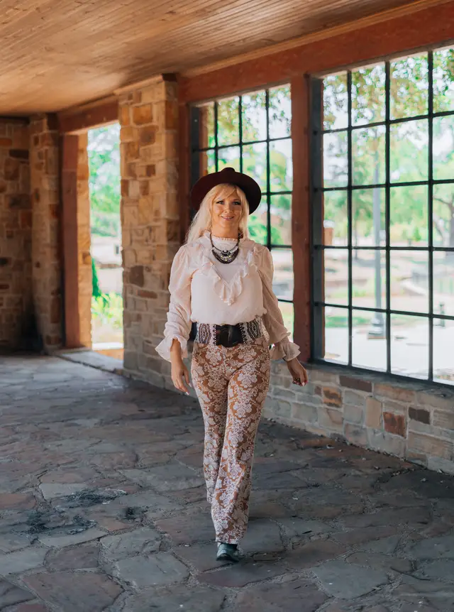 Jenni Rudolf, branding photography by studioUSA in Dallas-Fort Worth