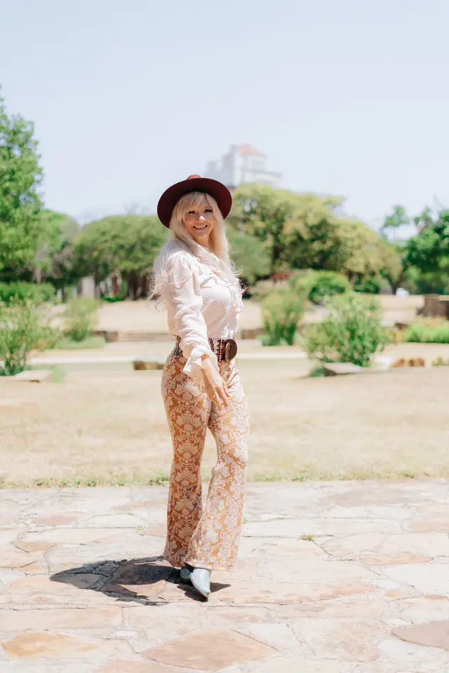 Jenni Rudolf, branding photography by studioUSA in Dallas-Fort Worth