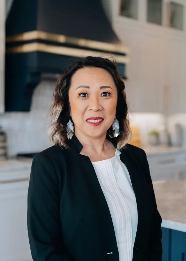 Emily Huynh, headshot photography by studioUSA in Dallas-Fort Worth