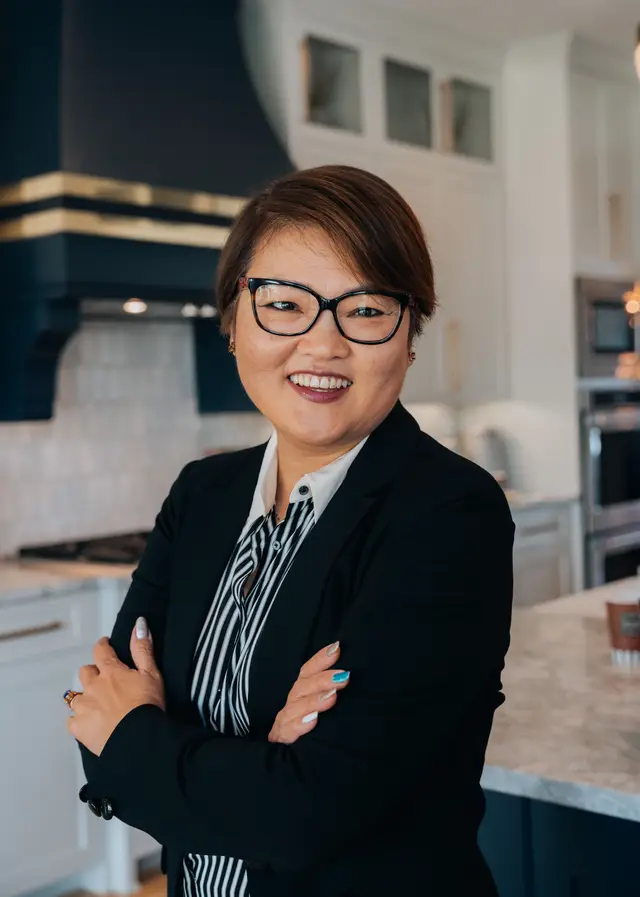 Emily Huynh, headshot photography by studioUSA in Dallas-Fort Worth