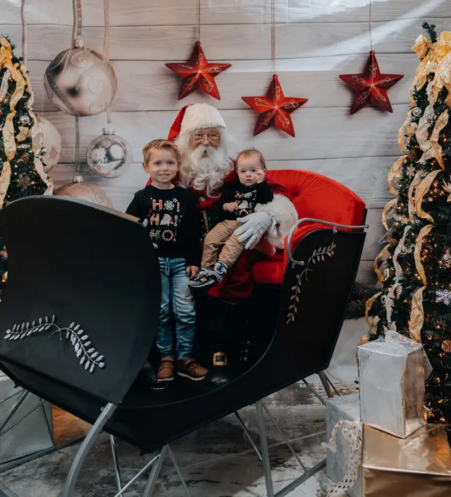 Keller Williams Photos with Santa, event photography by studioUSA in Dallas-Fort Worth