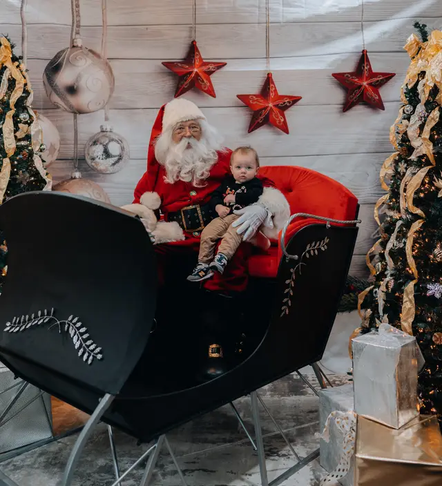 Keller Williams Photos with Santa, event photography by studioUSA in Dallas-Fort Worth