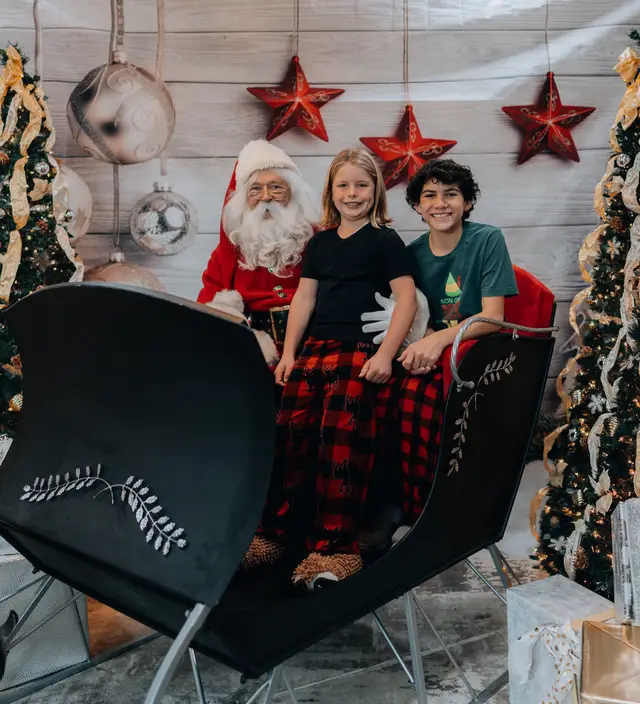 Keller Williams Photos with Santa, event photography by studioUSA in Dallas-Fort Worth