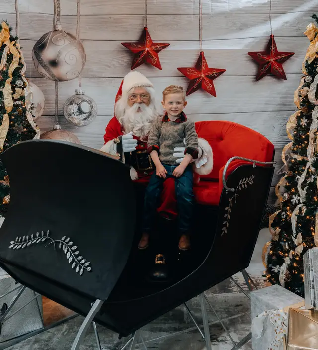 Keller Williams Photos with Santa, event photography by studioUSA in Dallas-Fort Worth