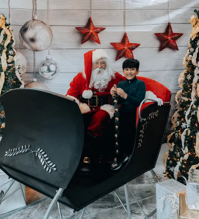 Keller Williams Photos with Santa, event photography by studioUSA in Dallas-Fort Worth