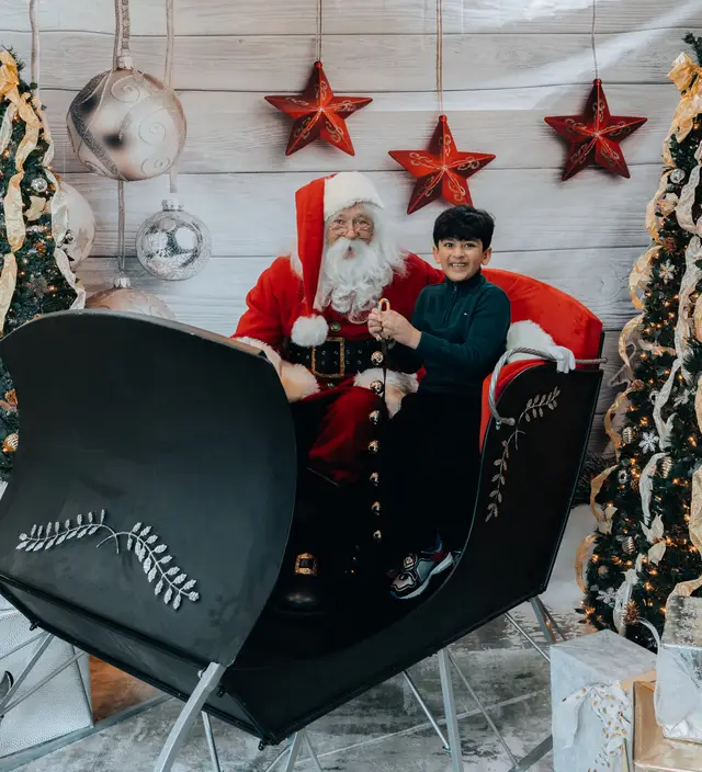 Keller Williams Photos with Santa, event photography by studioUSA in Dallas-Fort Worth
