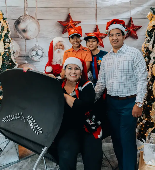 Keller Williams Photos with Santa, event photography by studioUSA in Dallas-Fort Worth