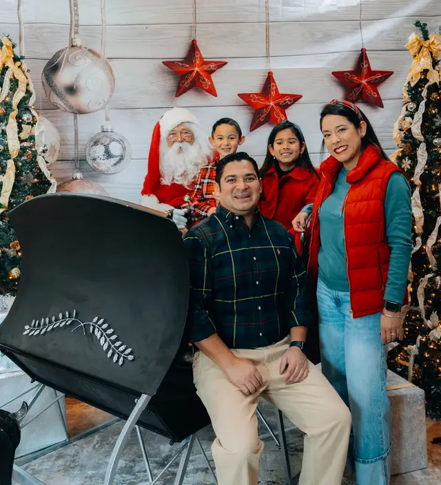 Keller Williams Photos with Santa, event photography by studioUSA in Dallas-Fort Worth