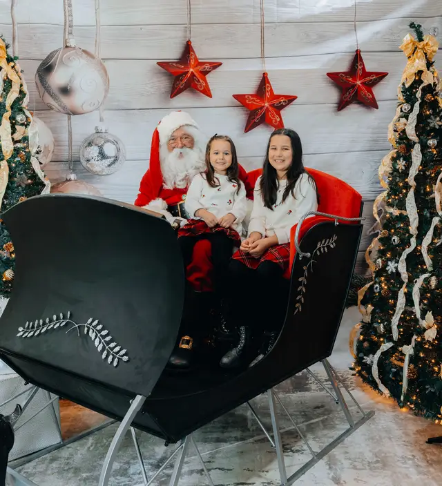 Keller Williams Photos with Santa, event photography by studioUSA in Dallas-Fort Worth