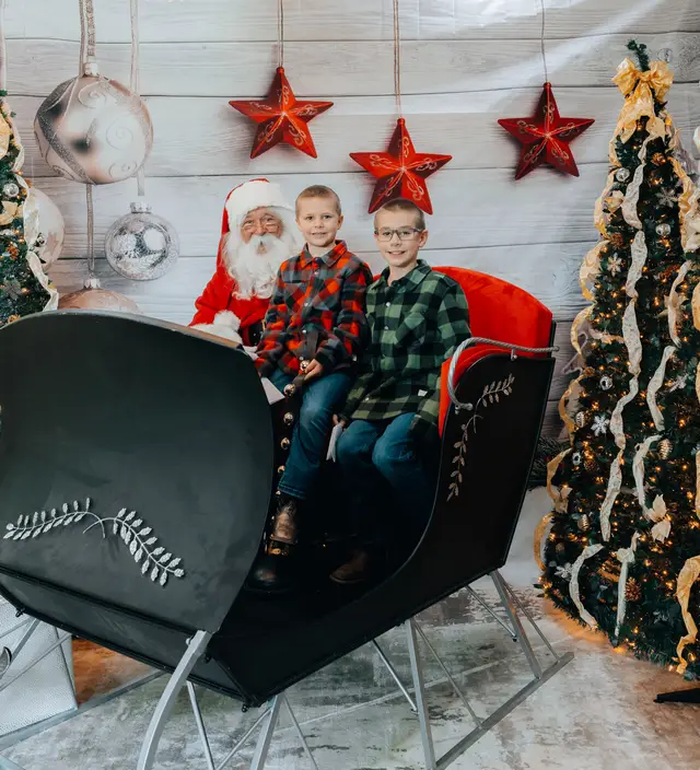 Keller Williams Photos with Santa, event photography by studioUSA in Dallas-Fort Worth