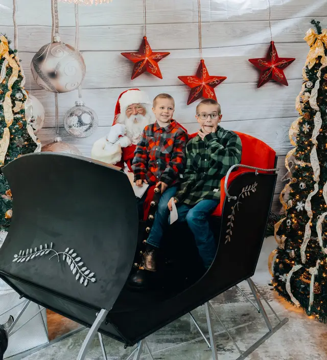 Keller Williams Photos with Santa, event photography by studioUSA in Dallas-Fort Worth