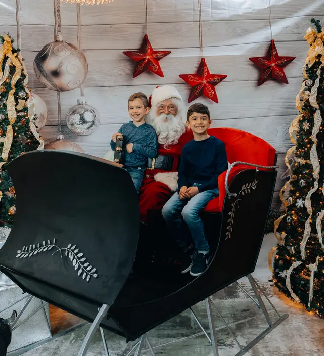 Keller Williams Photos with Santa, event photography by studioUSA in Dallas-Fort Worth