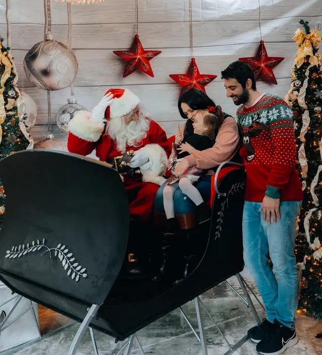 Keller Williams Photos with Santa, event photography by studioUSA in Dallas-Fort Worth