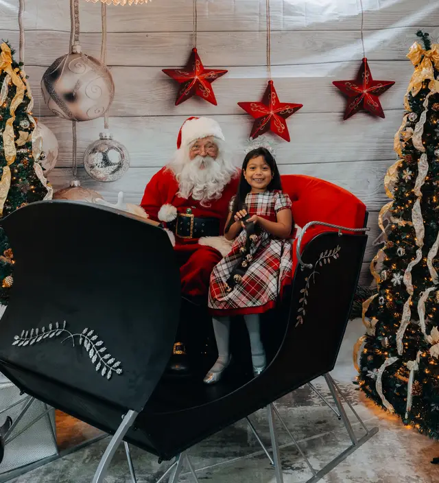 Keller Williams Photos with Santa, event photography by studioUSA in Dallas-Fort Worth
