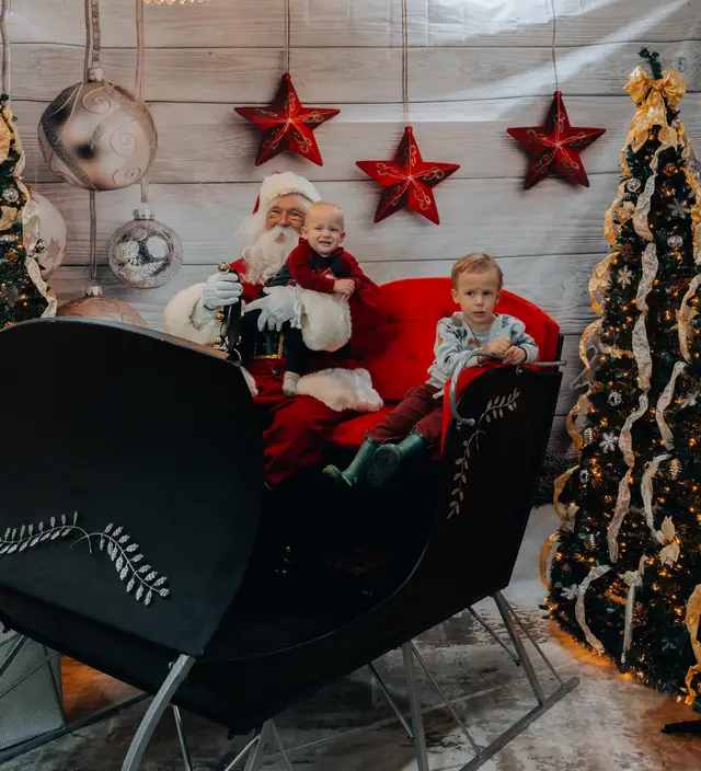 Keller Williams Photos with Santa, event photography by studioUSA in Dallas-Fort Worth