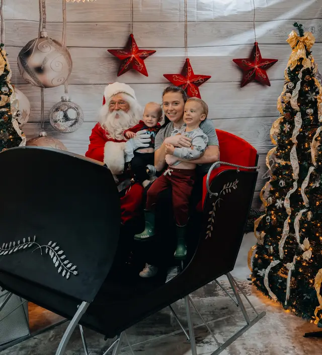 Keller Williams Photos with Santa, event photography by studioUSA in Dallas-Fort Worth