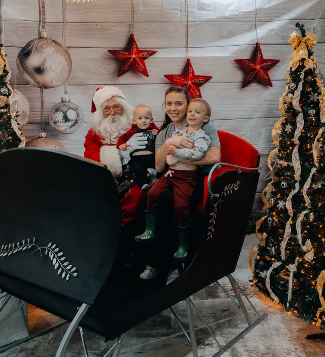 Keller Williams Photos with Santa, event photography by studioUSA in Dallas-Fort Worth