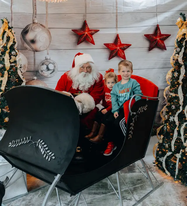 Keller Williams Photos with Santa, event photography by studioUSA in Dallas-Fort Worth