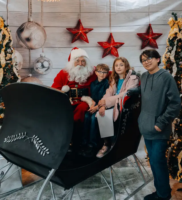 Keller Williams Photos with Santa, event photography by studioUSA in Dallas-Fort Worth