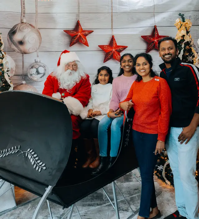 Keller Williams Photos with Santa, event photography by studioUSA in Dallas-Fort Worth