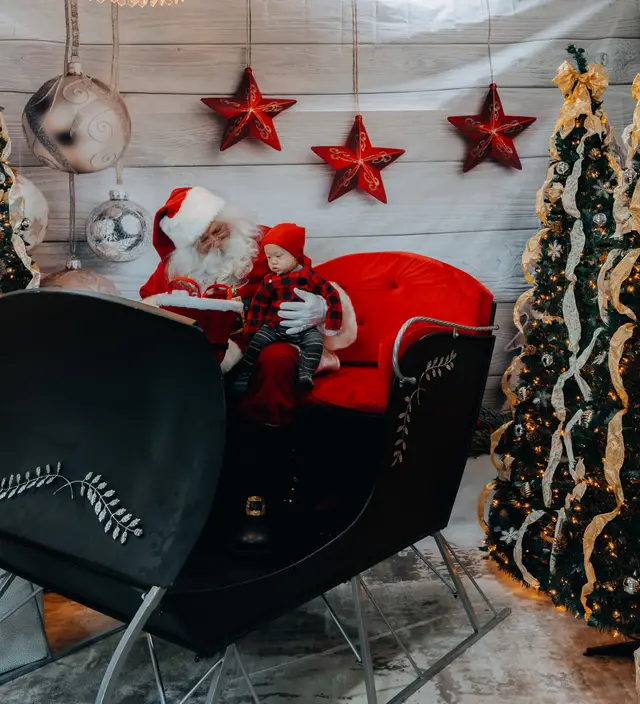 Keller Williams Photos with Santa, event photography by studioUSA in Dallas-Fort Worth