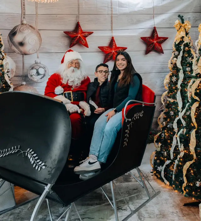 Keller Williams Photos with Santa, event photography by studioUSA in Dallas-Fort Worth