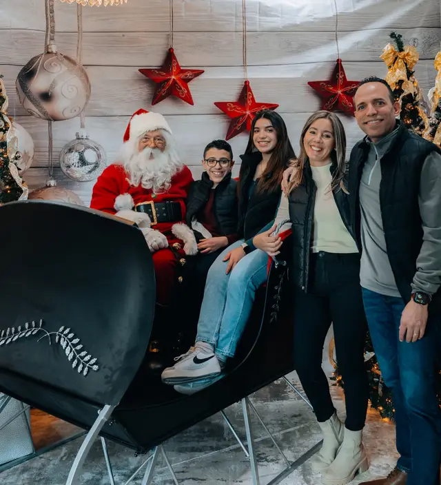 Keller Williams Photos with Santa, event photography by studioUSA in Dallas-Fort Worth