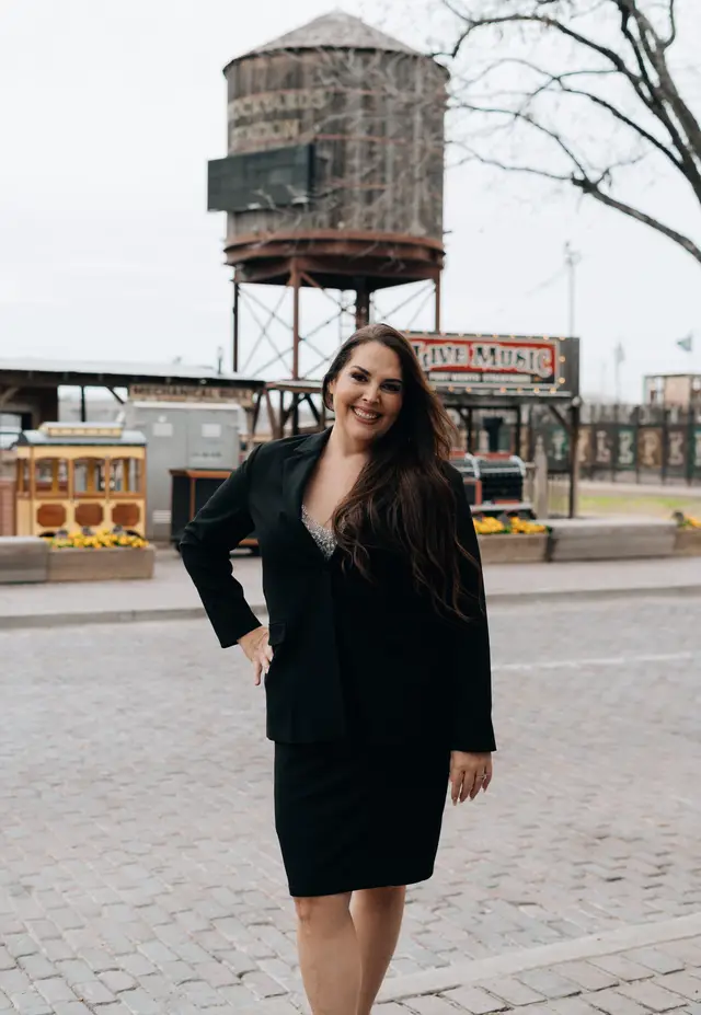 Marie Bailey, Real Producers Magazine, magazine feature photography by studioUSA in Dallas-Fort Worth